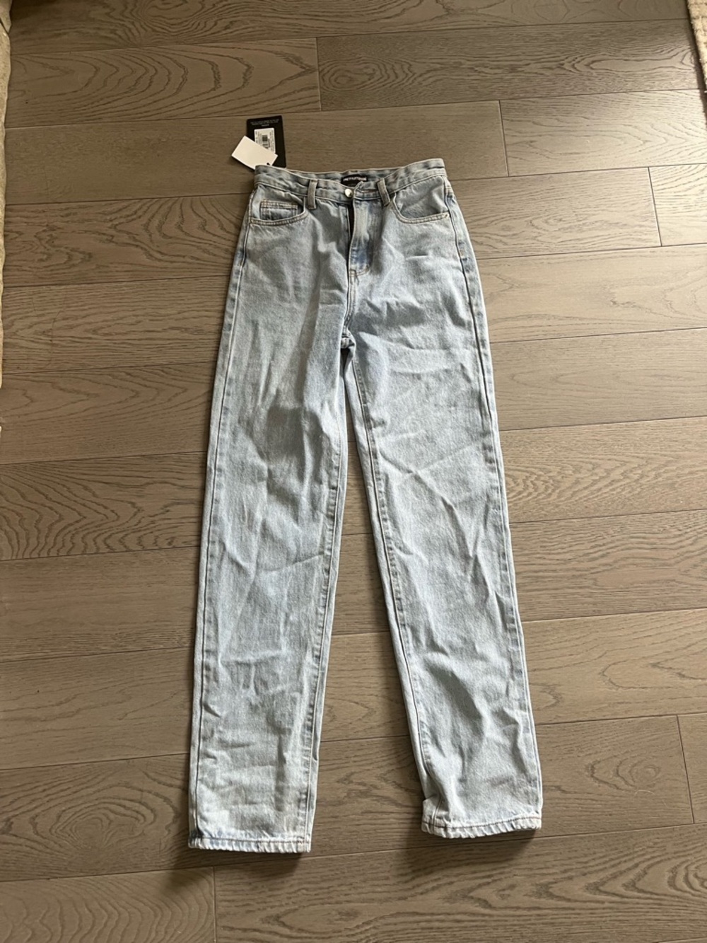 BNWT Light Wash High-Rise Straight Leg Women’s Jeans